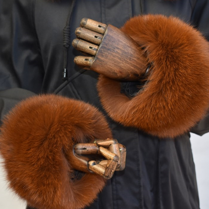 Polsini in pelliccia di volpe  - Winter Clothing Essentials recensione e prezzo