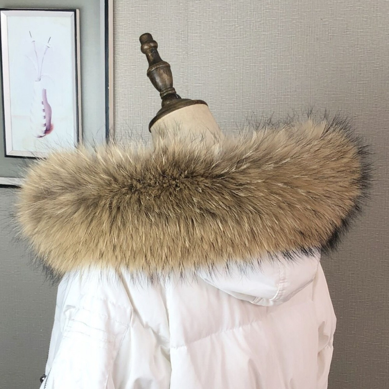 Collo in vera pelliccia per ca - Winter Clothing Essentials recensione e prezzo